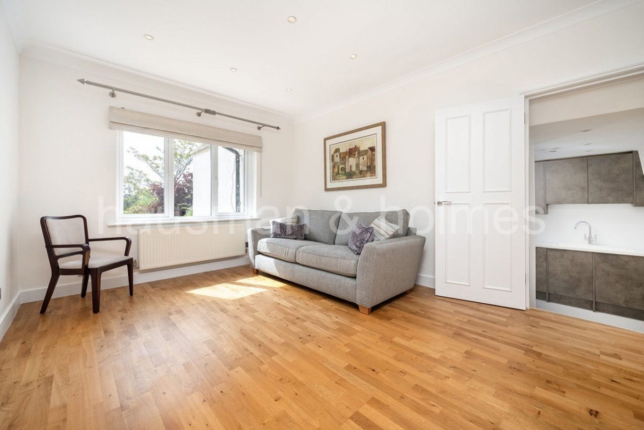 Finchley Road, Finchley Road