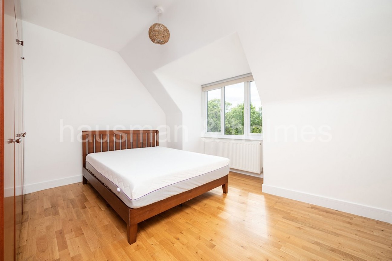 Finchley Road, Finchley Road