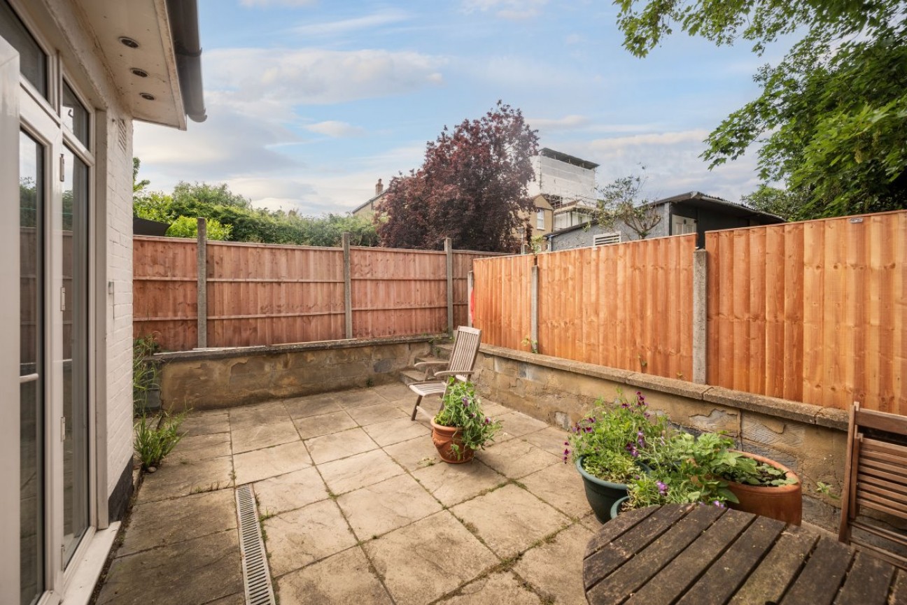 Graham Road, Hendon