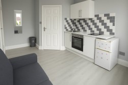 89 Leeside Crescent, Temple Fortune