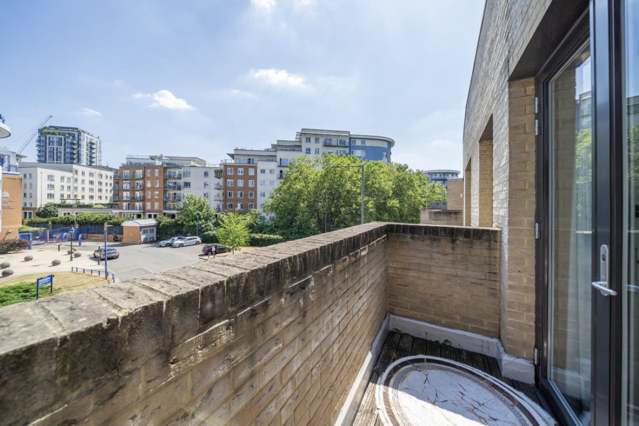 12 Heath Parade, Greater London