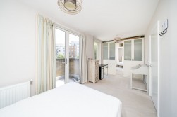 12 Heath Parade, Greater London