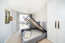 12 Heath Parade, Greater London