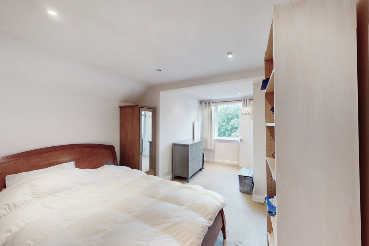 Golders Green Crescent, Golders Green