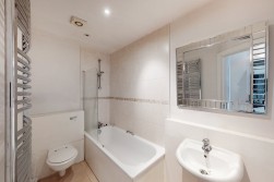 Golders Green Crescent, Golders Green