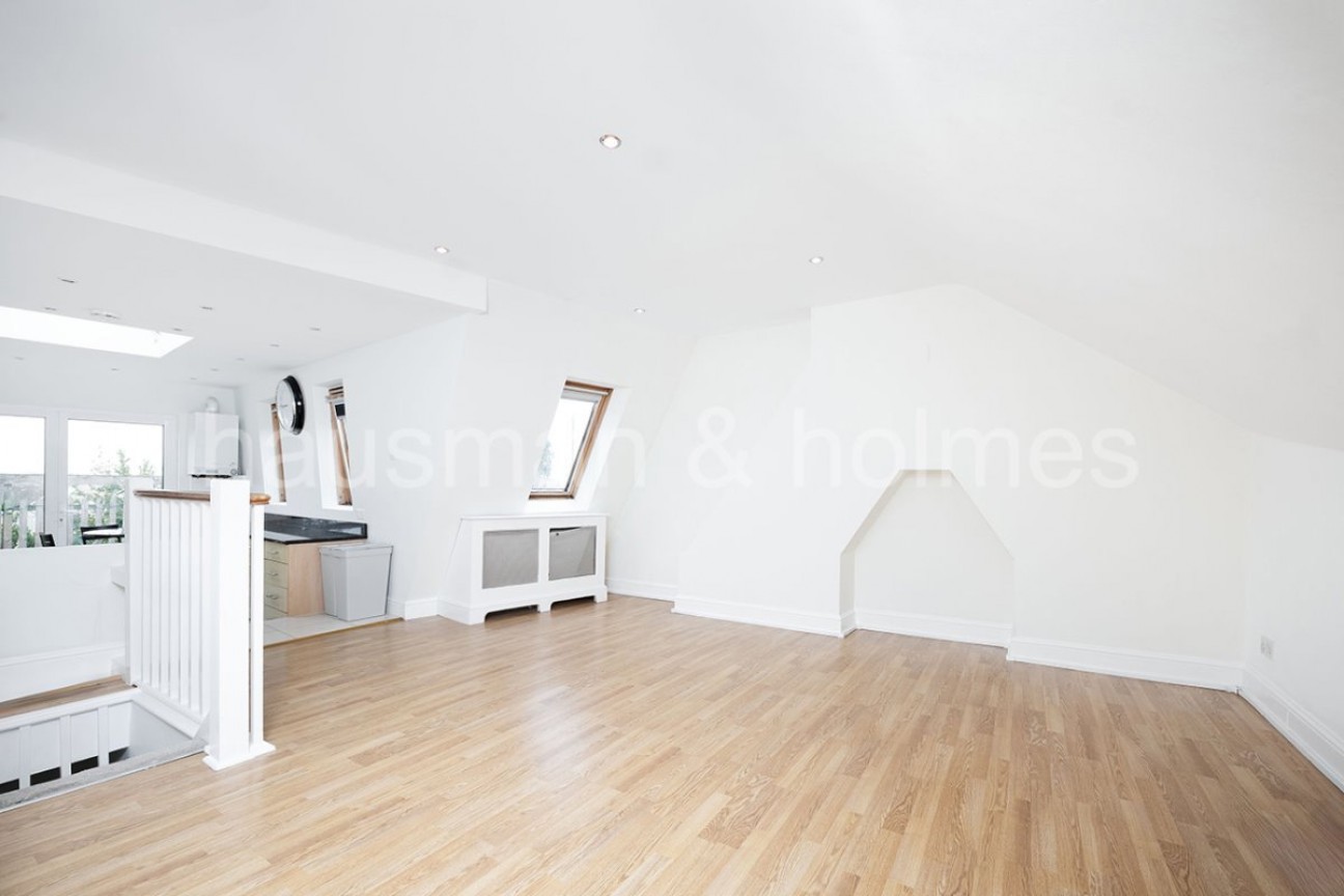 Crewys Rd, Childs Hill