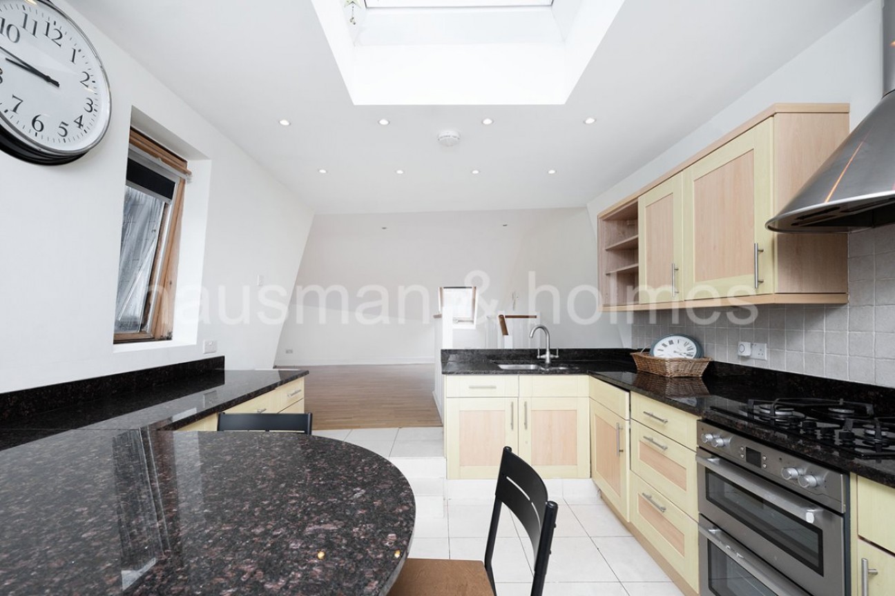 Crewys Rd, Childs Hill