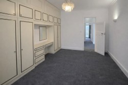 Golders Green Road, Golders Green