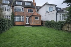 Golders Green Road, Golders Green