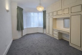 Golders Green Road, Golders Green