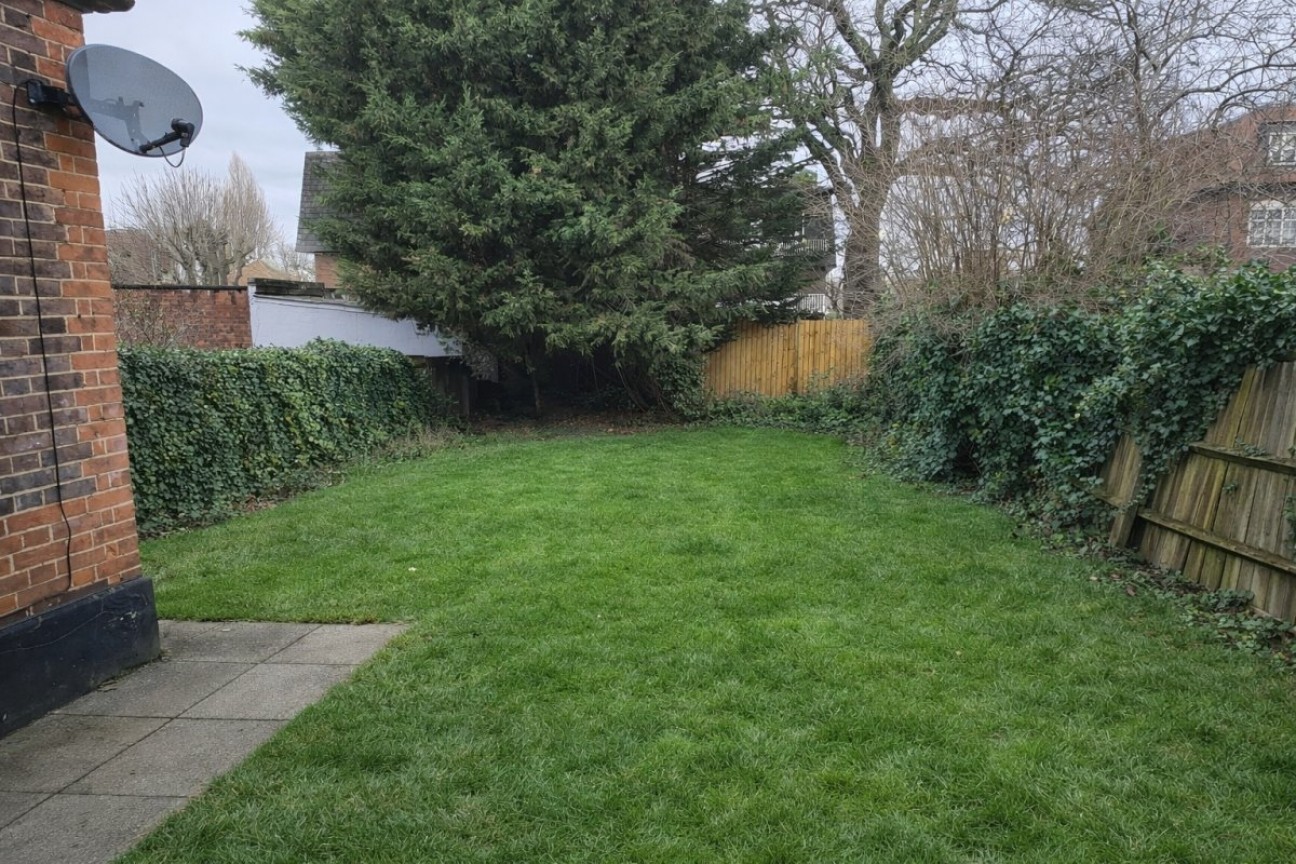 Golders Green Road, Golders Green