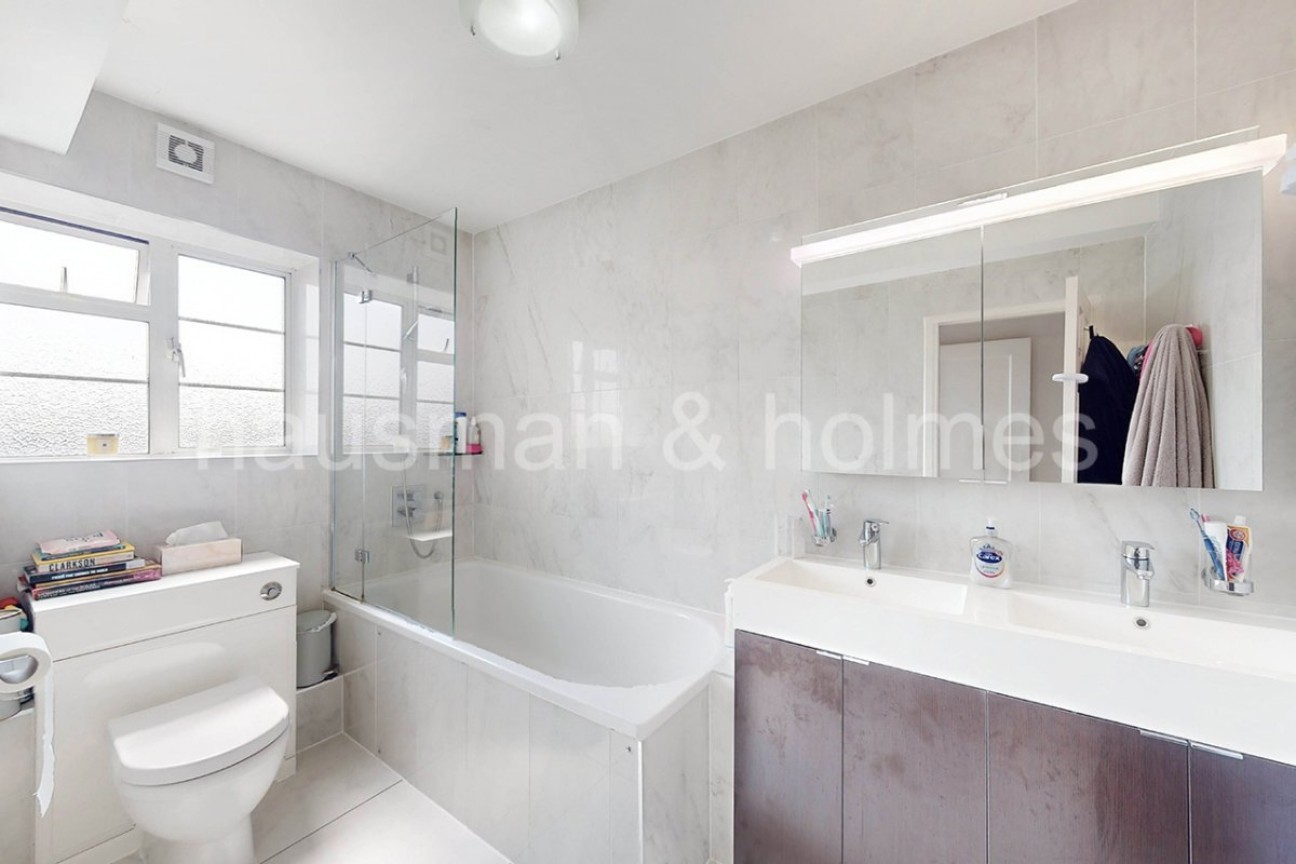 Courtney House, Hendon