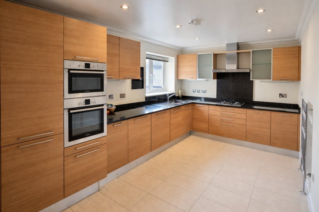 120 Regents Park Rd, Finchley Central