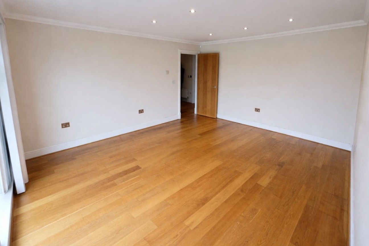 120 Regents Park Rd, Finchley Central