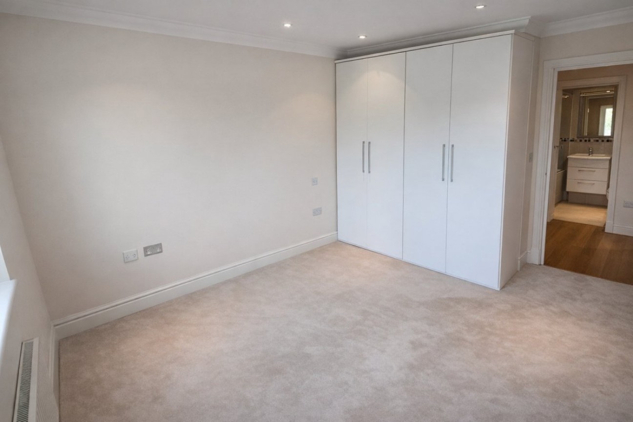 120 Regents Park Rd, Finchley Central