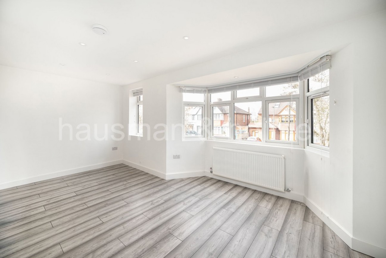 Cotswold Gardens, Golders Green Estate