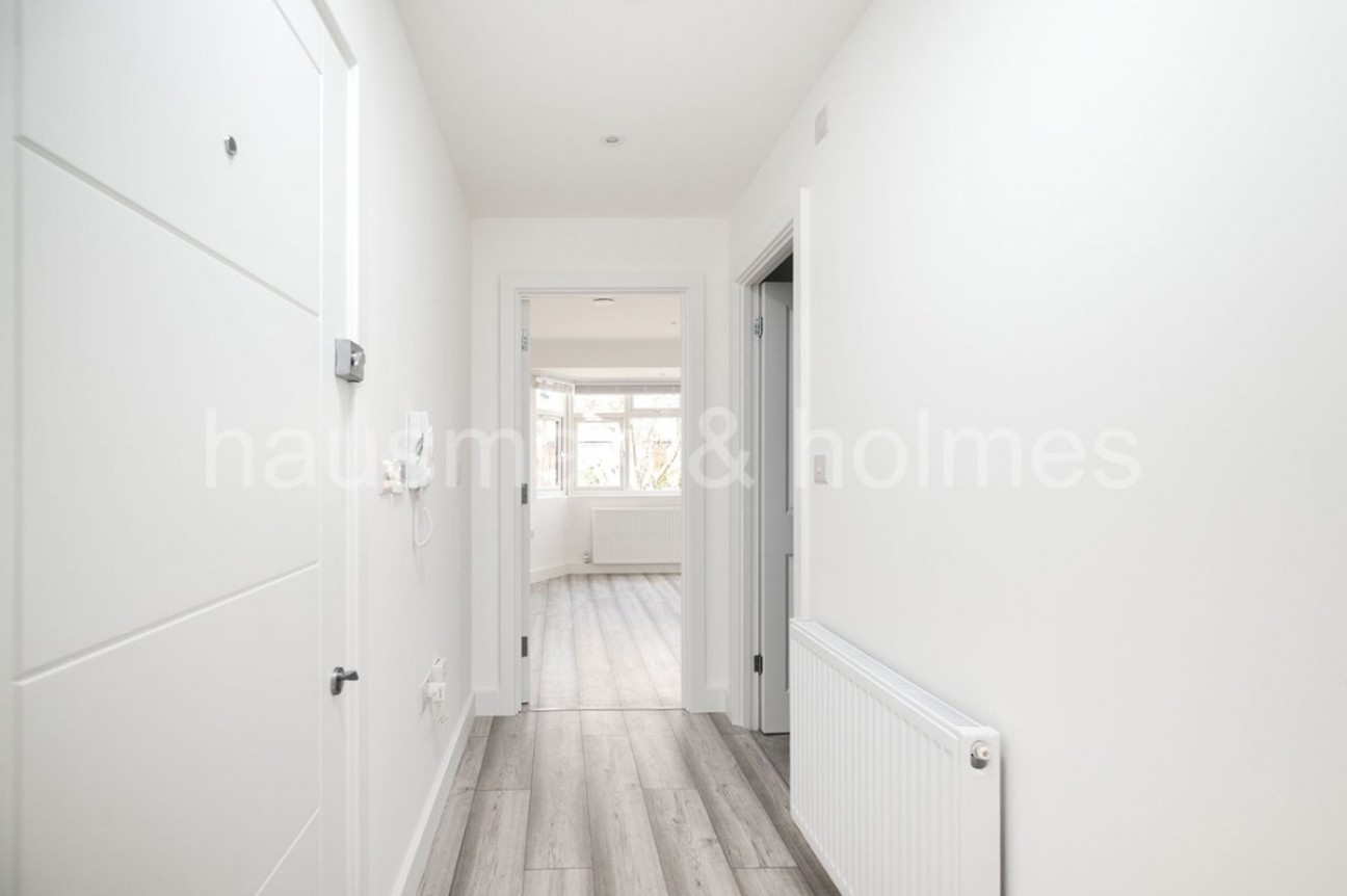 Cotswold Gardens, Golders Green Estate