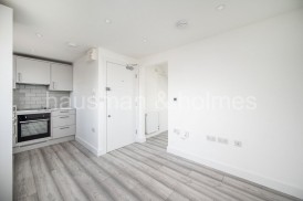 Cotswold Gardens, Golders Green Estate