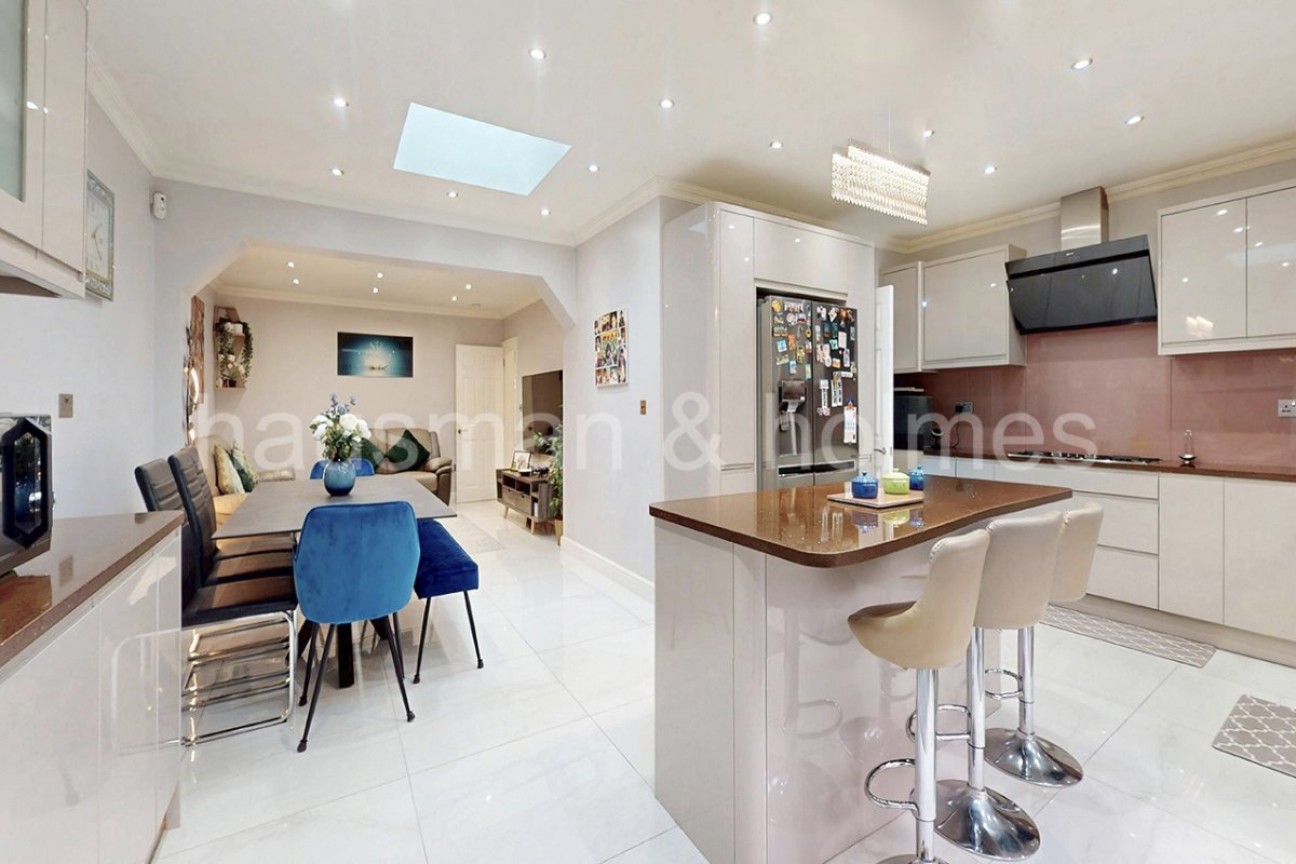 The Vale, Golders Green