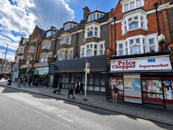 Golders Green Road, Golders Green