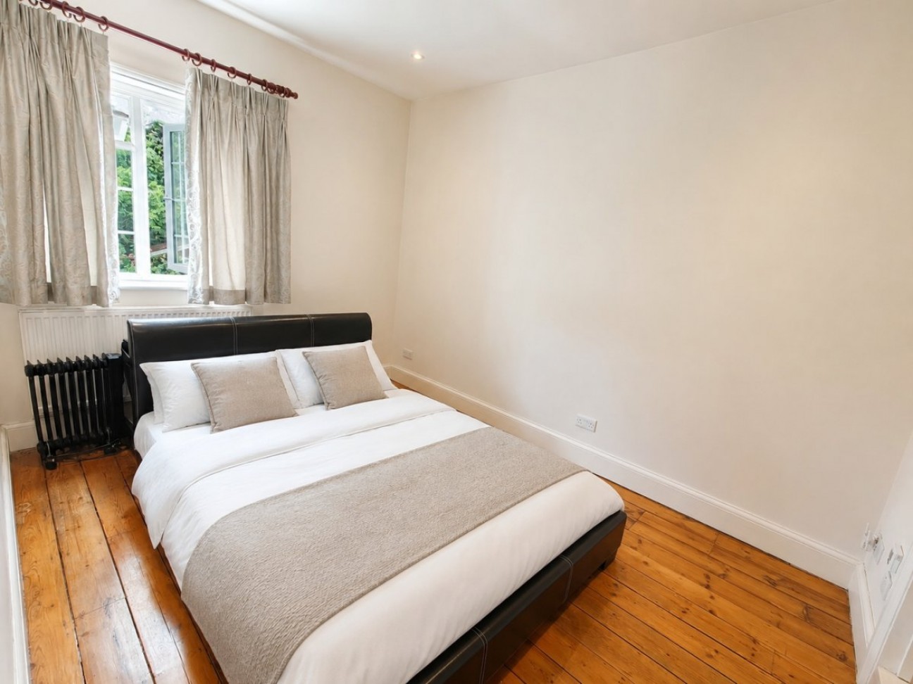 Woodstock Avenue, Golders Green