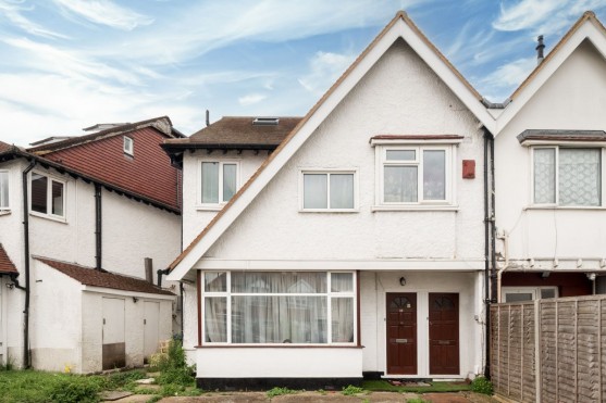 Woodstock Avenue, Golders Green