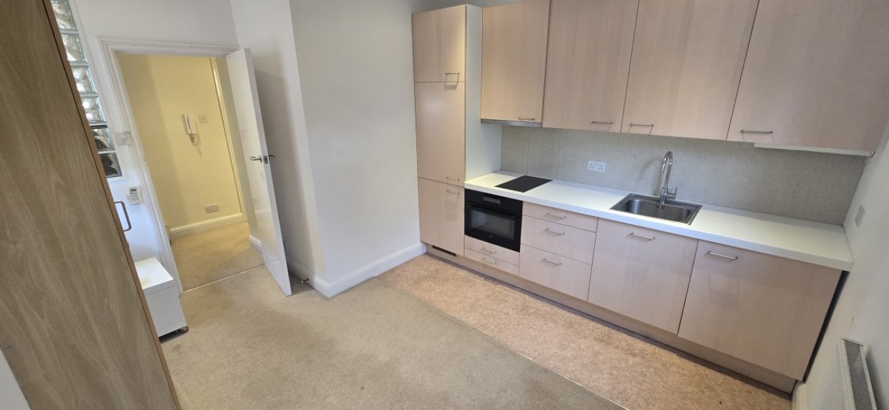 Golders Green Road, Golders Green