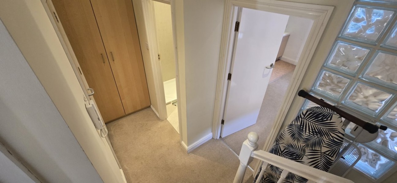 Golders Green Road, Golders Green