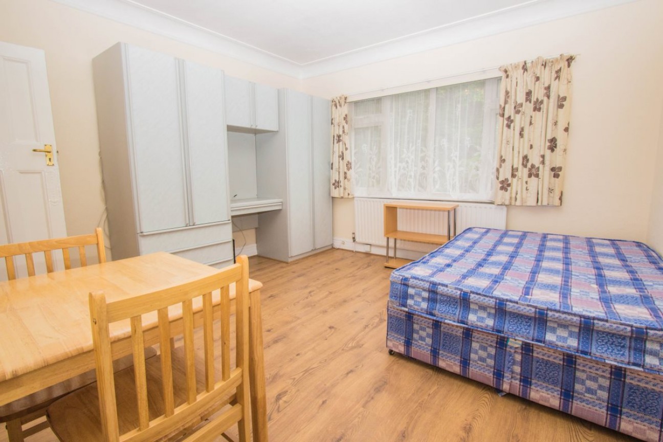 London, Golders Green
