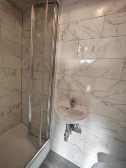 Leeside Crescent, Temple Fortune