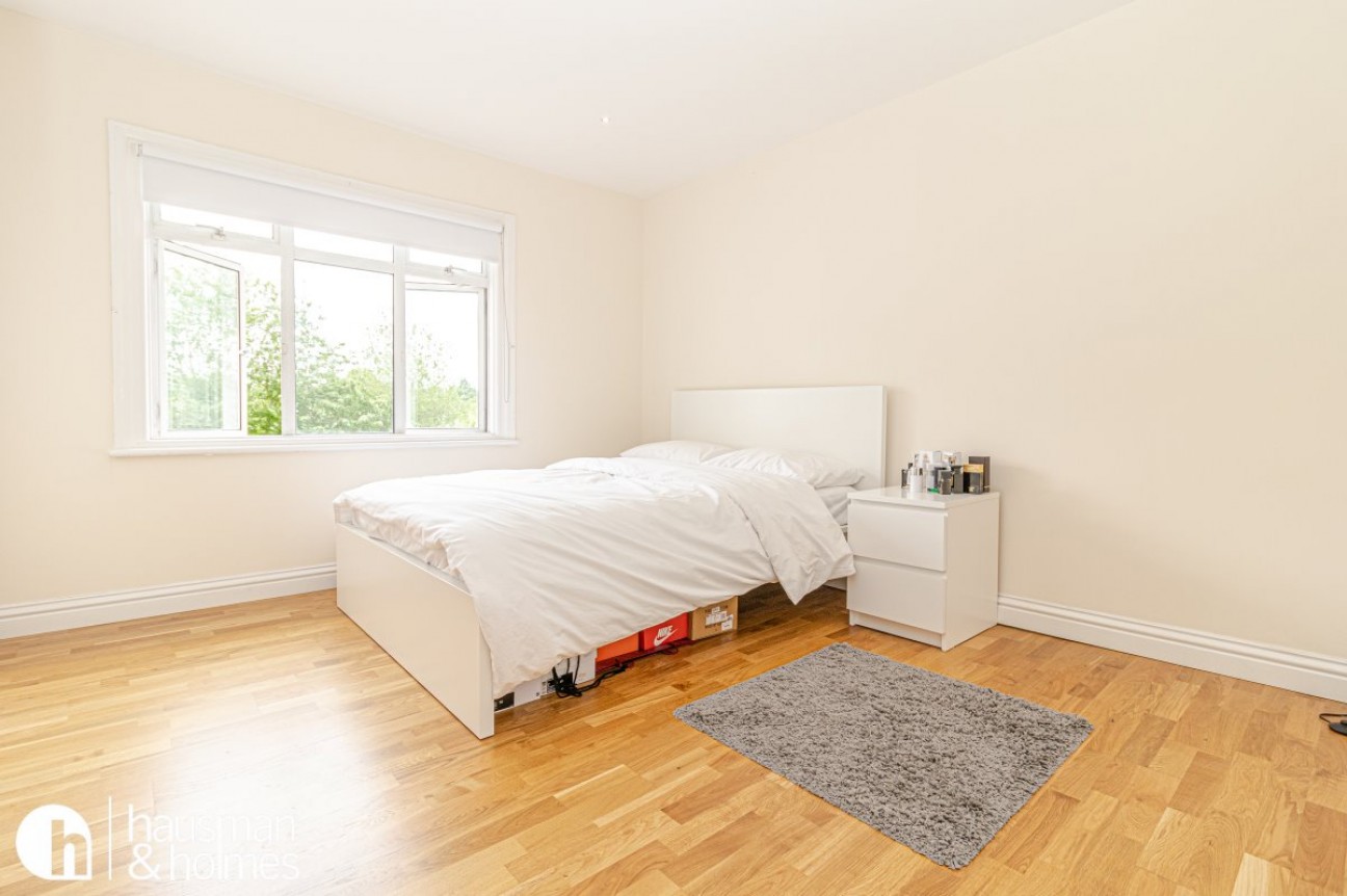 The Vale, Golders Green