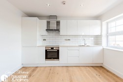 Temple Fortune Mansions, Temple Fortune