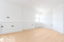 Temple Fortune Mansions, Temple Fortune