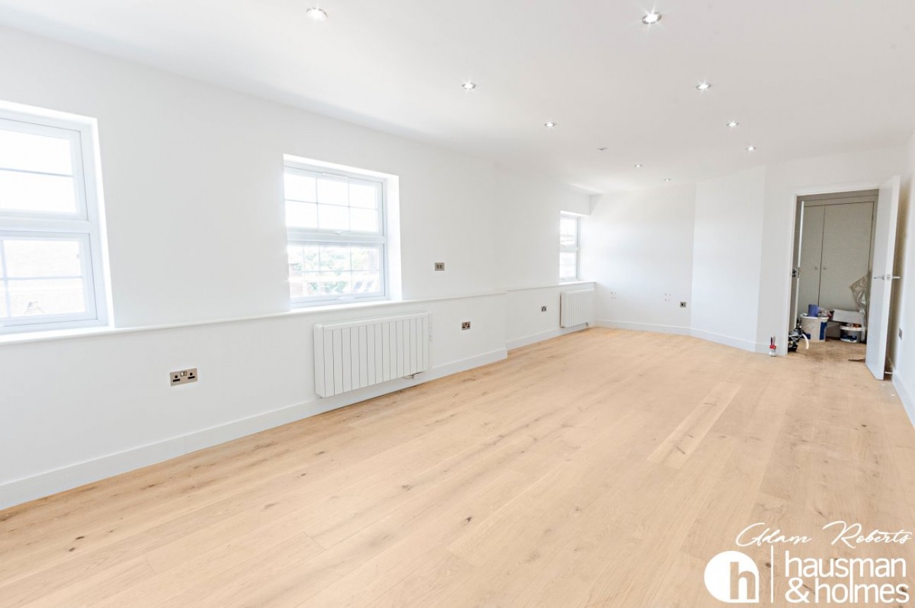 Temple Fortune Mansions, Temple Fortune