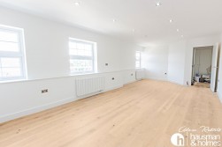 Temple Fortune Mansions, Temple Fortune