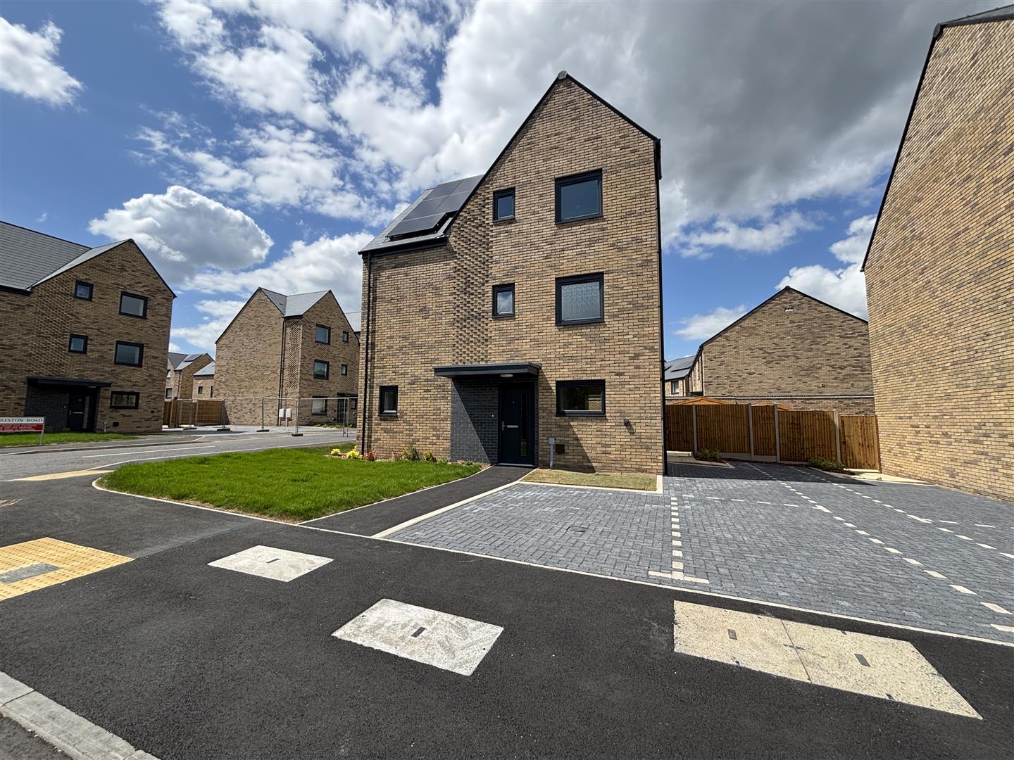 Downham Boulevard, Ravenswood, Ipswich