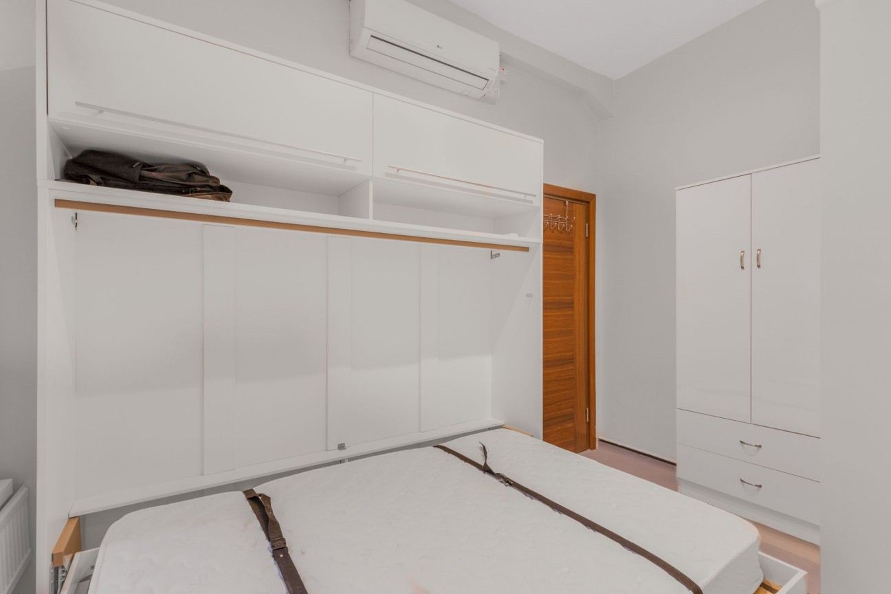 Flat , Wardour Street, London