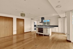 Flat , Comer House, Station Road, Barnet
