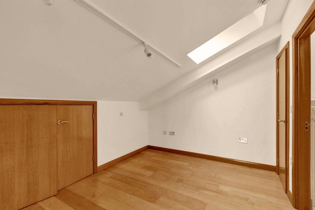 Flat , Comer House, Station Road, Barnet
