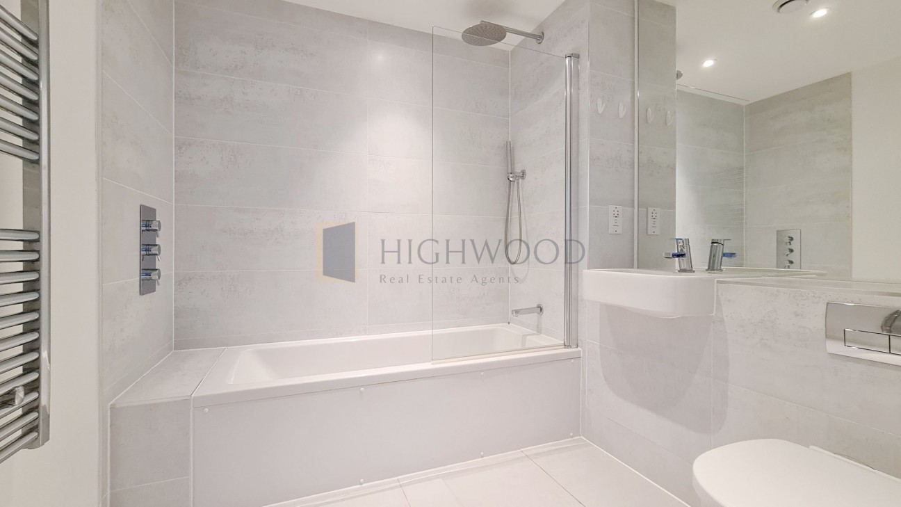 Abbotsford Court, Lakeside Drive, London