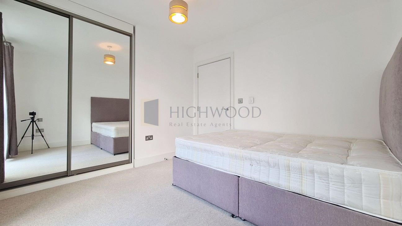 Abbotsford Court, Lakeside Drive, London