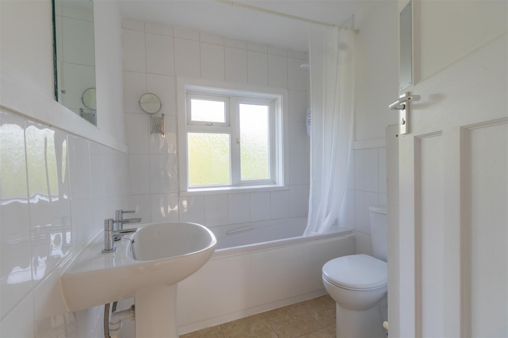 Image for New Barn Lane, Cheltenham