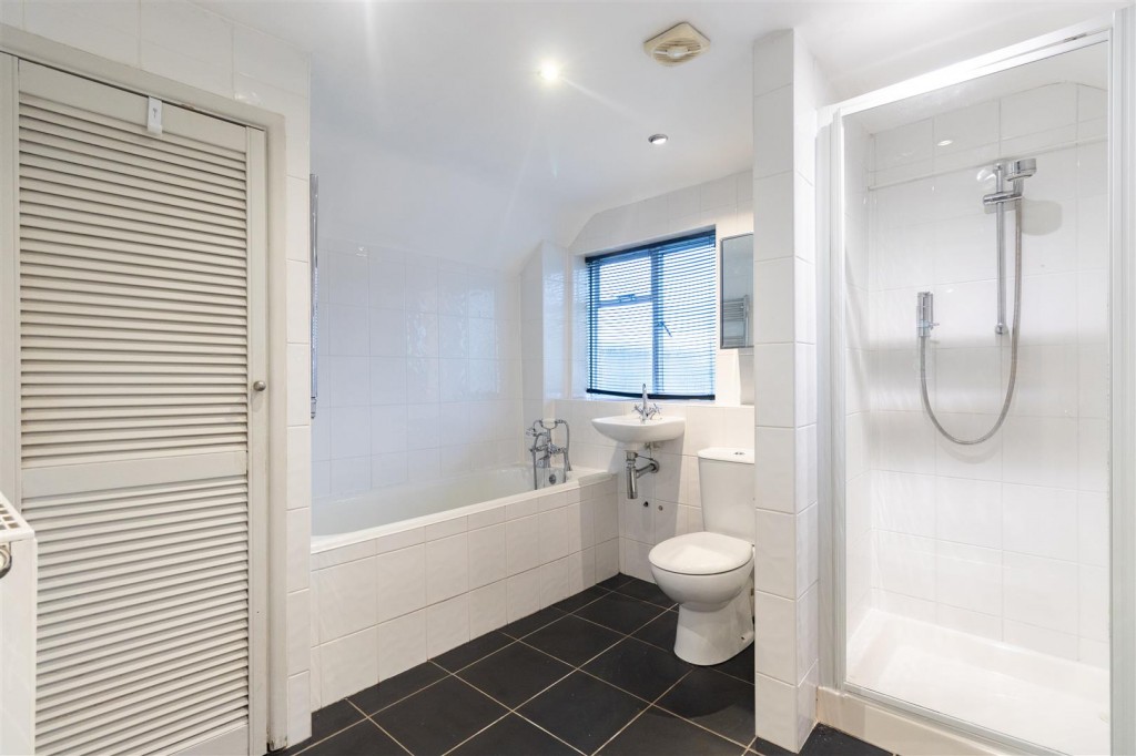 Image for Court Drive, Apperely,Glos