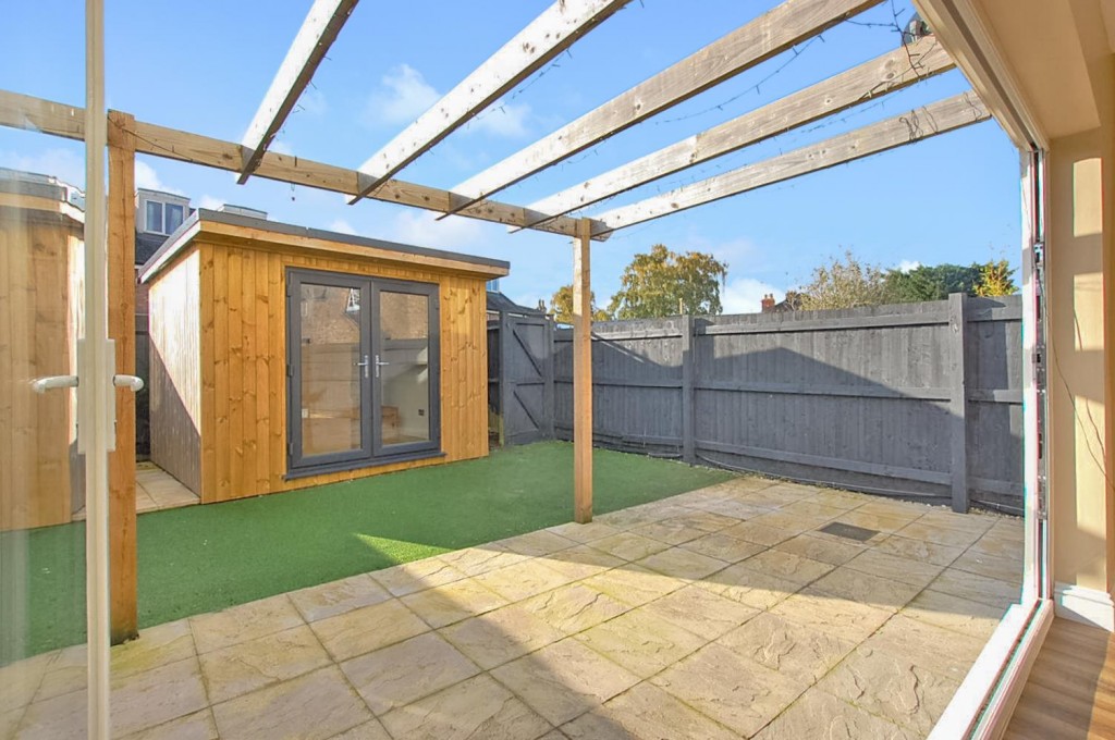 Image for London Road, Charlton Kings