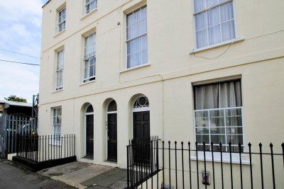 View full details for 19 Sherborne Place, Cheltenham