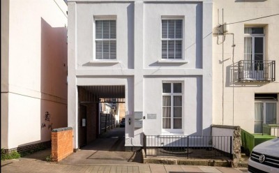 View full details for Wellington Street, Cheltenham