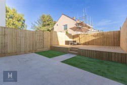 Crossman Avenue, Winterbourne