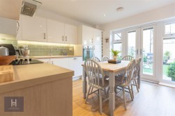 Weavers Way, Chipping Sodbury