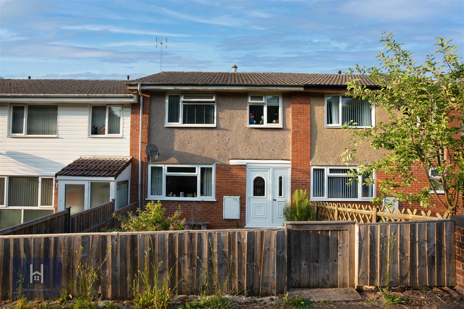Edgeworth, Yate