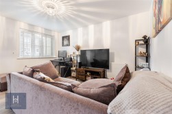 Buckthorn Court, Yate